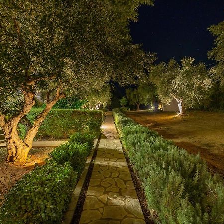Abelia Luxurious Villas 피니코운타 외부 사진