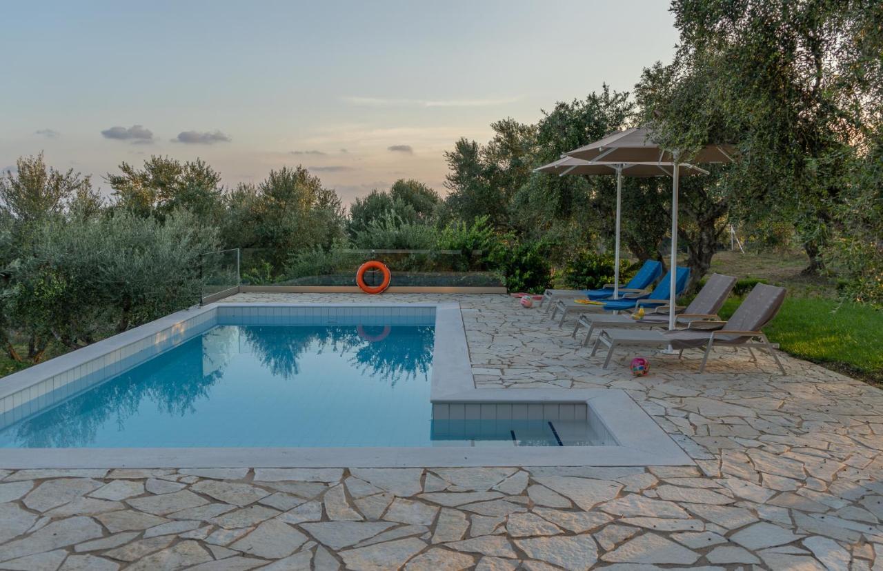 Abelia Luxurious Villas 피니코운타 외부 사진