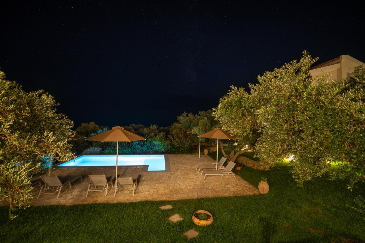 Abelia Luxurious Villas 피니코운타 외부 사진
