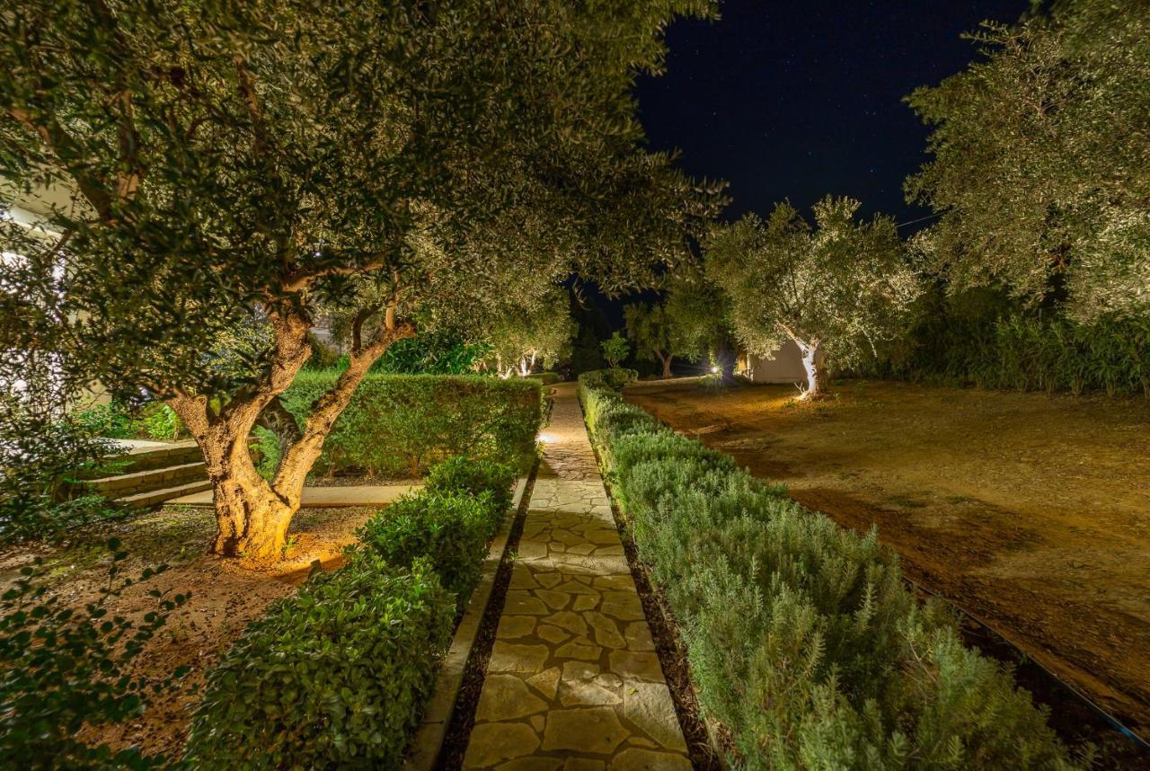 Abelia Luxurious Villas 피니코운타 외부 사진
